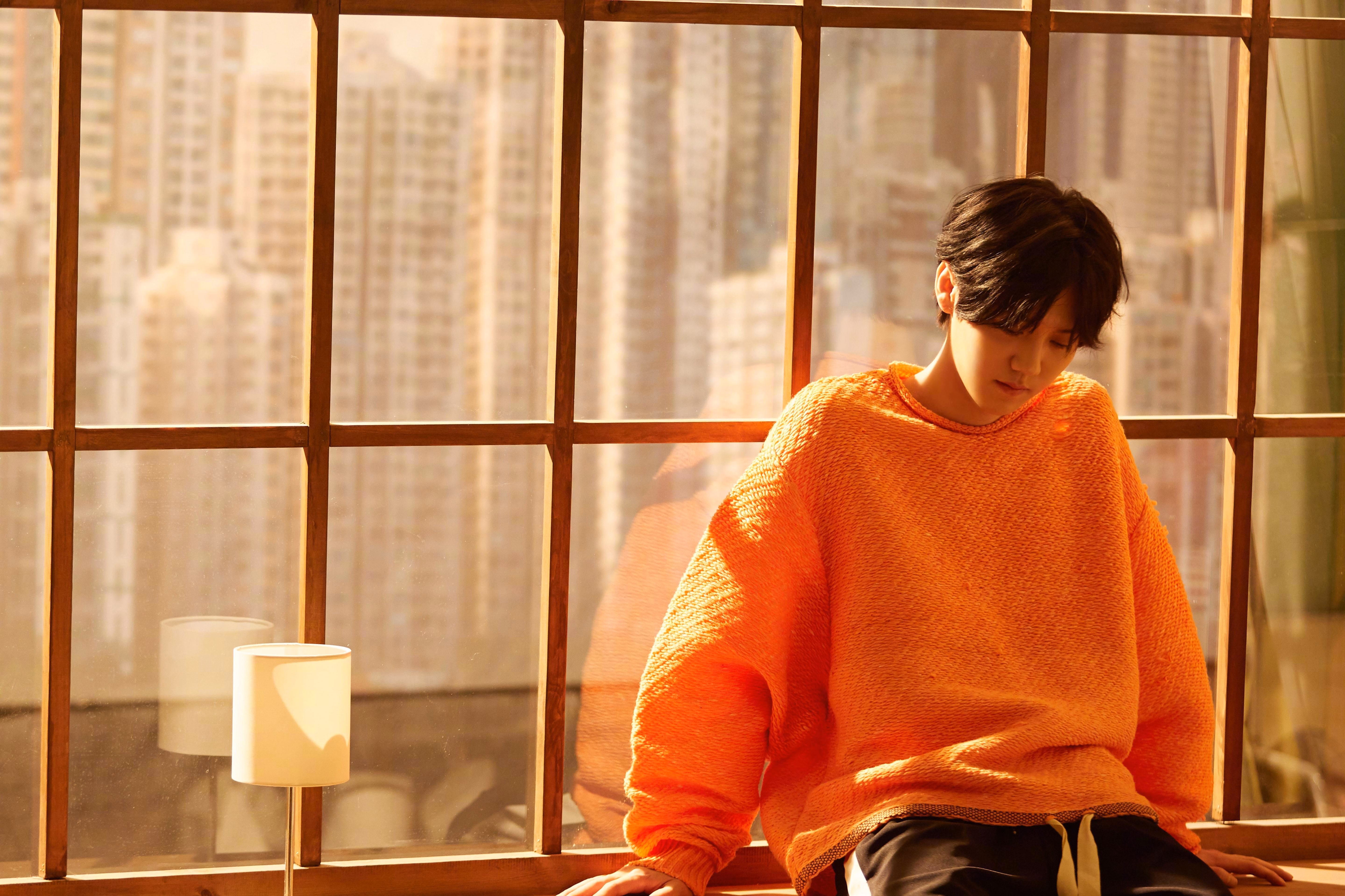 足球世界同日辉，伊拉克连续得分压制几内亚，莫德里奇赛后评分拉满